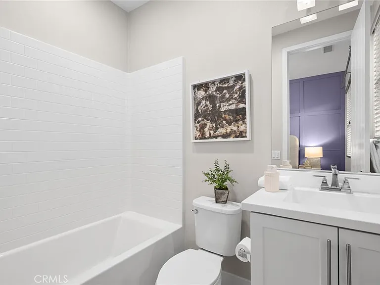 217 Cultivate — Photo 24