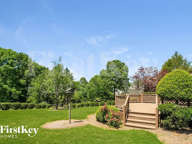 2105 Mirus Ct — Photo 14