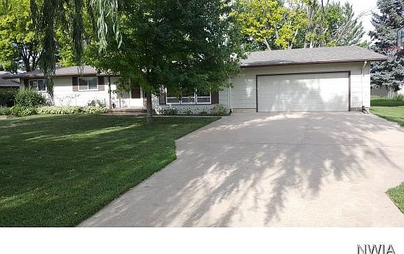 2nd image of 118 Pioneer Valley Dr