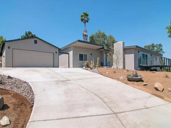 10300 Don Pico Ct, Spring Valley, CA 91978