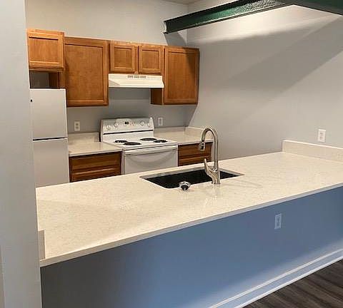 4th image of 115 West St #3B-2Ba-1122Sqft