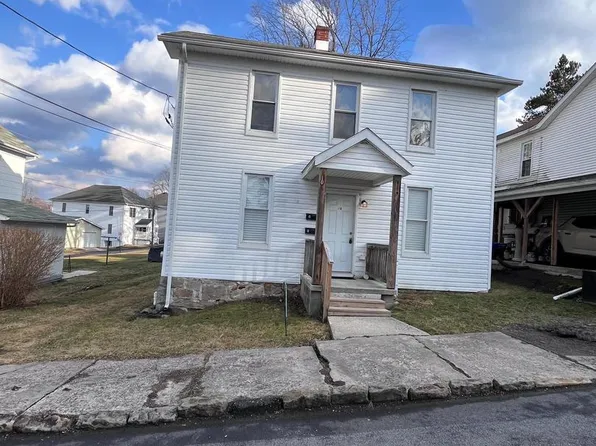 24 Hill St, Frostburg, MD 21532