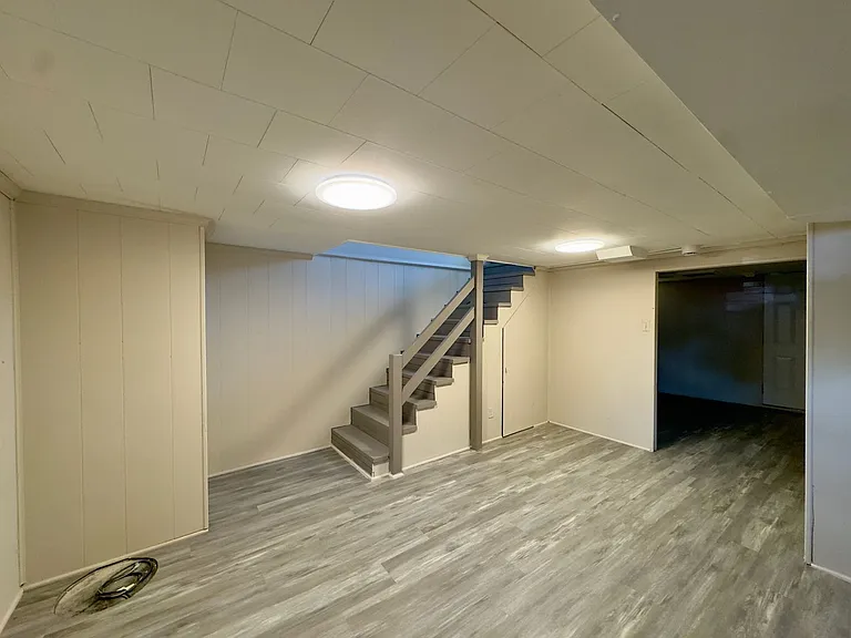 433 Oakwood Rd — Photo 17