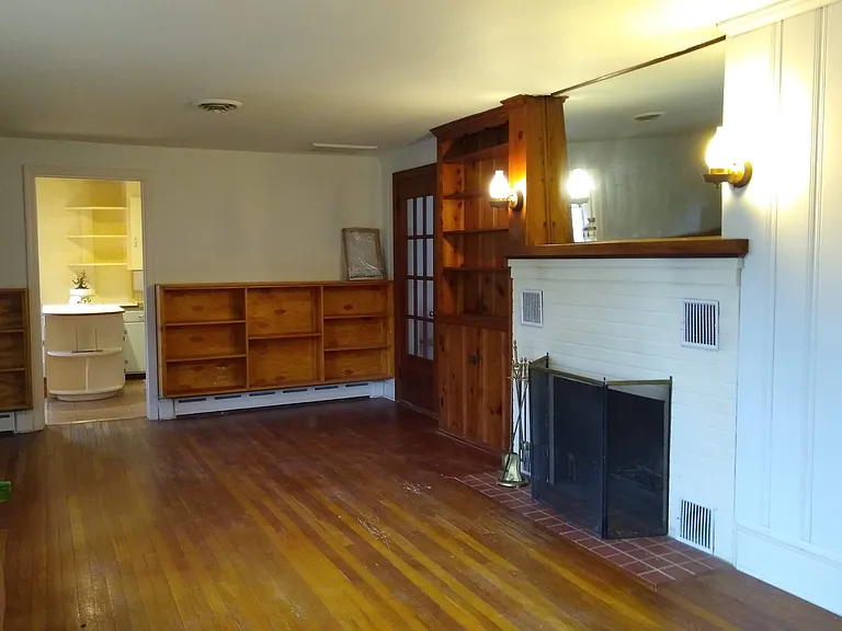 24508 Old Meadow Rd — Photo 17