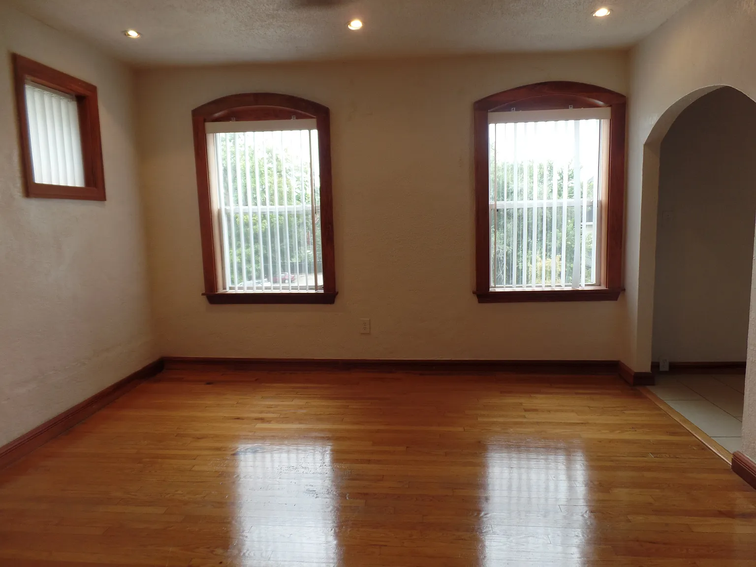 Gallery CWE — Photo 2