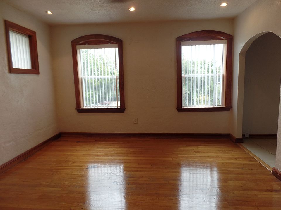 Building Photo 5
