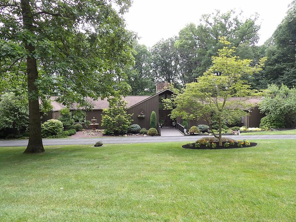 1st image of 14 Forestwood Dr