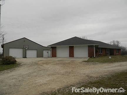 Driveway to shop and House