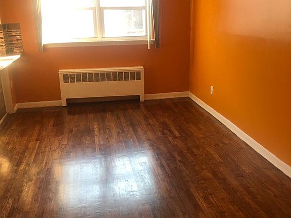 4th image of 4002 Baychester Ave #1