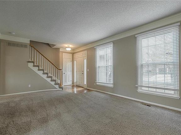 5th image of 8912 W 132nd St