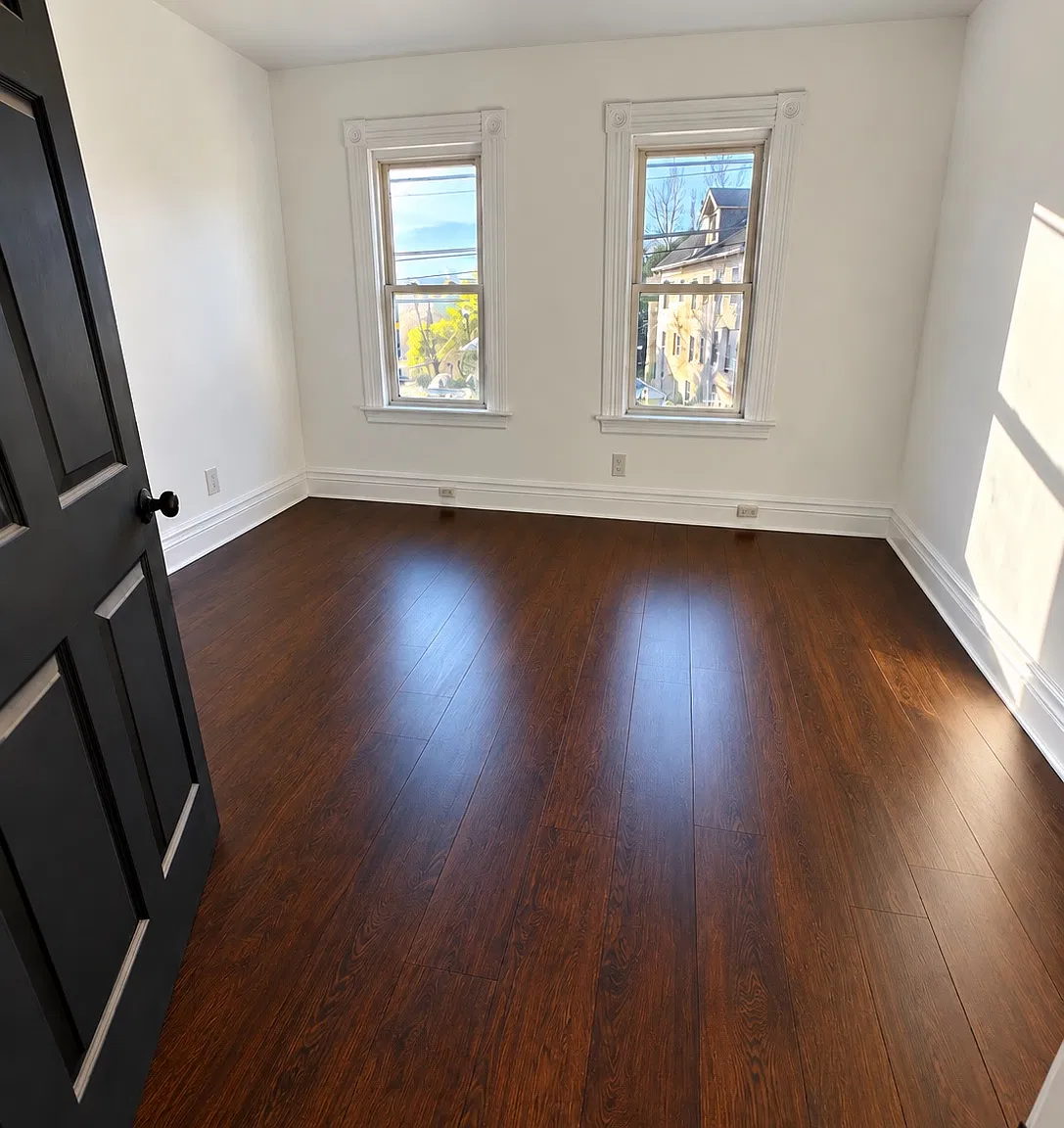 430 Washington Ave — Photo 2