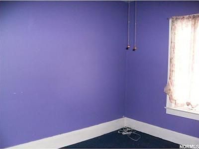 3rd image of 3279 W 41st St