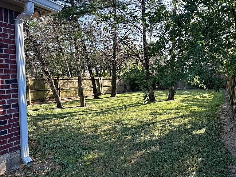 1611 Enloe Ct — Photo 16
