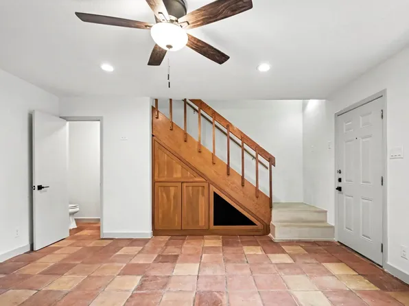 1433 Cedar Post Ln APT 37, Houston, TX 77055