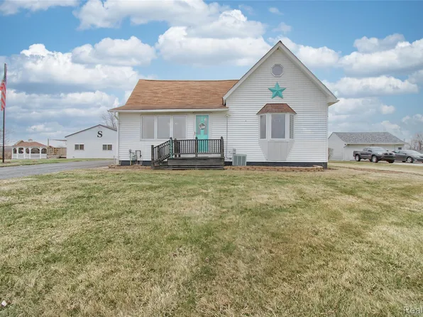 13974 Carleton West Rd, Carleton, MI 48117