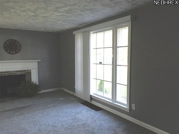 3rd image of 20012 Lanbury Ave