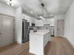 450 Allure Cir #136, Whiteland, IN 46184