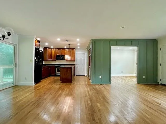5933 Old Stone Mountain Rd — Photo 3