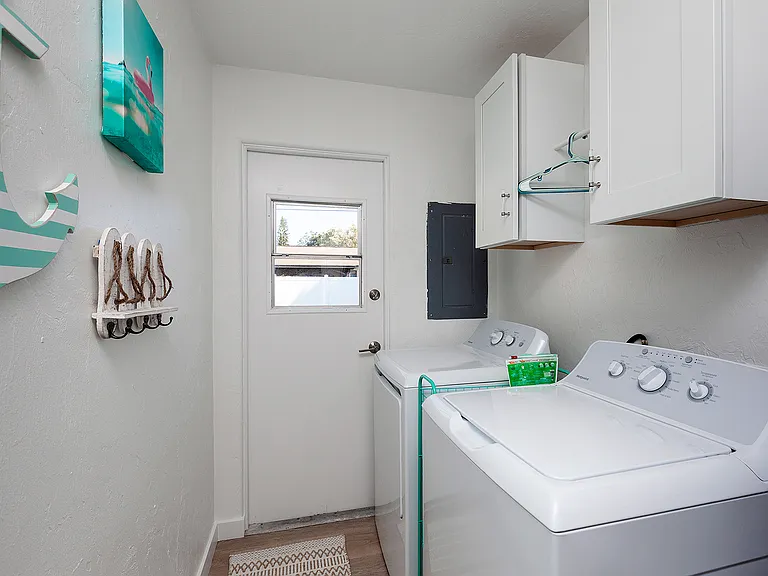 3049 Wood St — Photo 25