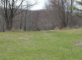 16 Clark Rd, Honesdale, PA 18431