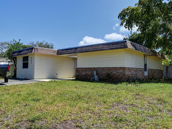 2nd image of 6904 NW 78th St