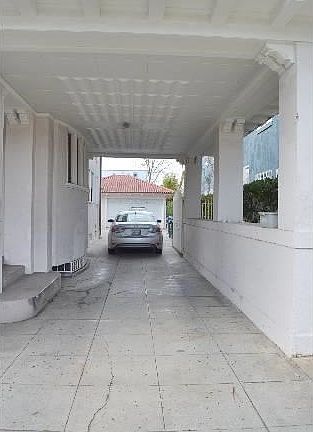 3rd image of 1327 S Wilton Pl
