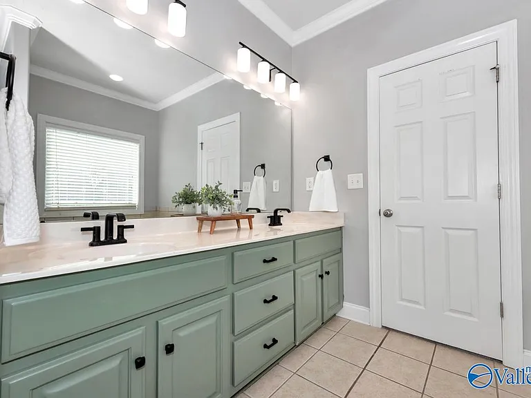 108 Blackwood Dr — Photo 32