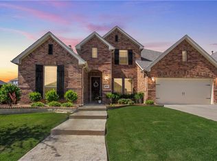 413 Lomax Ln, Fort Worth, TX 76131