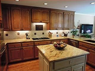 4th image of 1326 Bullion Cir
