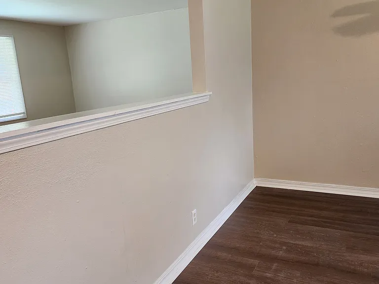 10201 Dacey Dr — Photo 1
