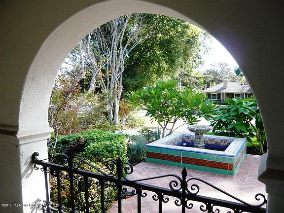 5th image of 2187 Melville Dr