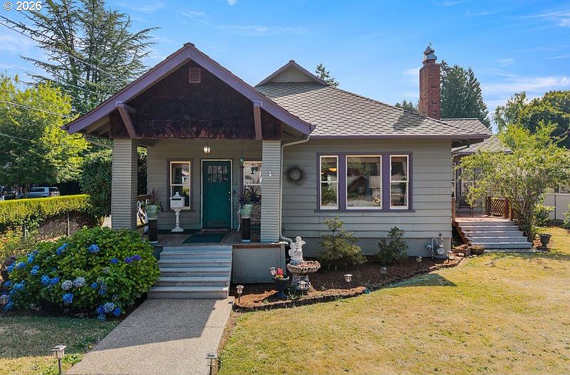 1st image of 518 SE Roberts Ave