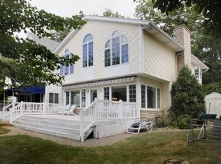 2058 Midlake Dr, Hickory Corners, MI 49060