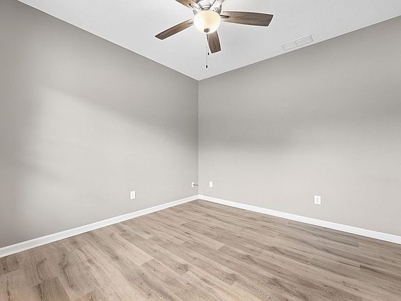 5th image of 6119 Altadena Dr