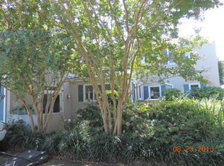 212 61st St, Virginia Beach, VA 23451
