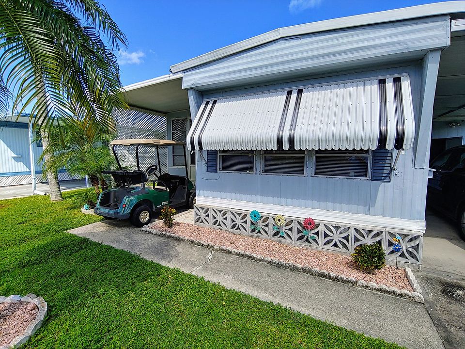 1st image of 30 Poinsettia Dr