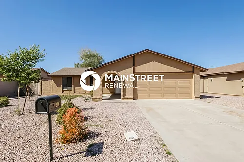 2114 N Comanche Dr Photo 1