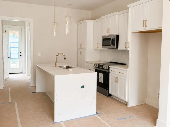 729 River Walk Dr, Birmingham, AL 35216