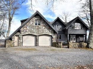 1188 Sheep Pasture Rd, Maggie Valley, NC 28751