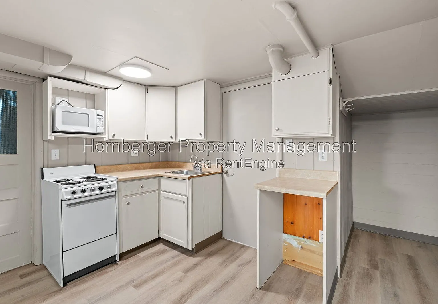 Studio, 1.0 bath, $925 — Photo 3