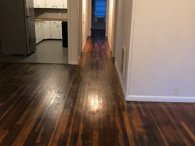 1001 Hillyer St — Photo 3