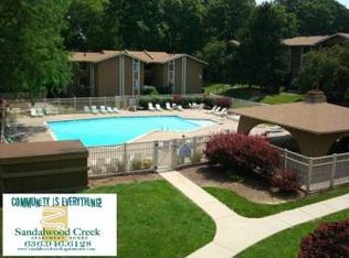 14 San Miguel Dr APT B, Saint Charles, MO 63303