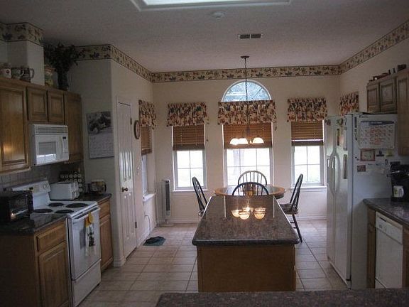 5th image of 4101 Harvey Cir