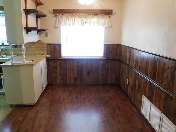 5th image of 507 Oak St