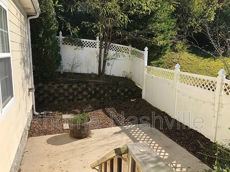 4309 Barnes Cove Dr — Photo 13