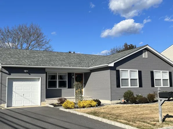 1252 Anchor Avenue, Beachwood, NJ 08722