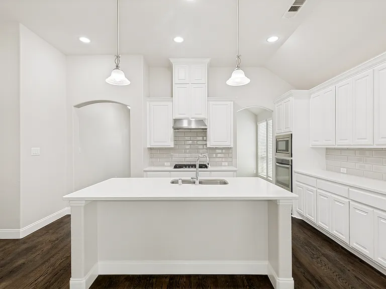 Kitchen with white quartz
