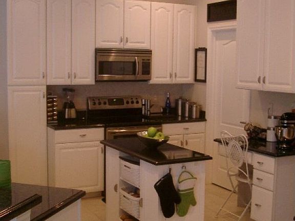 5th image of 3734 Hollow Wood Dr