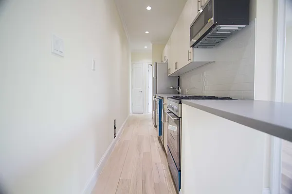 Rented by Dallien Realty Limited Liability Company | media 21