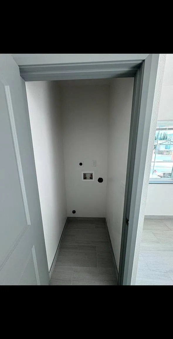1 bed, 500 sqft, $2,500 — Photo 3